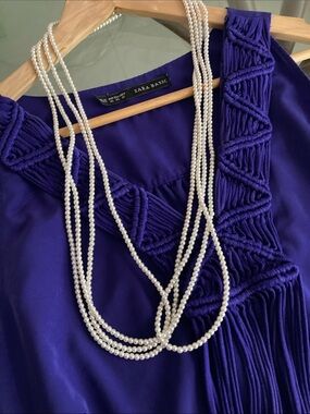 white layered small pearl necklace